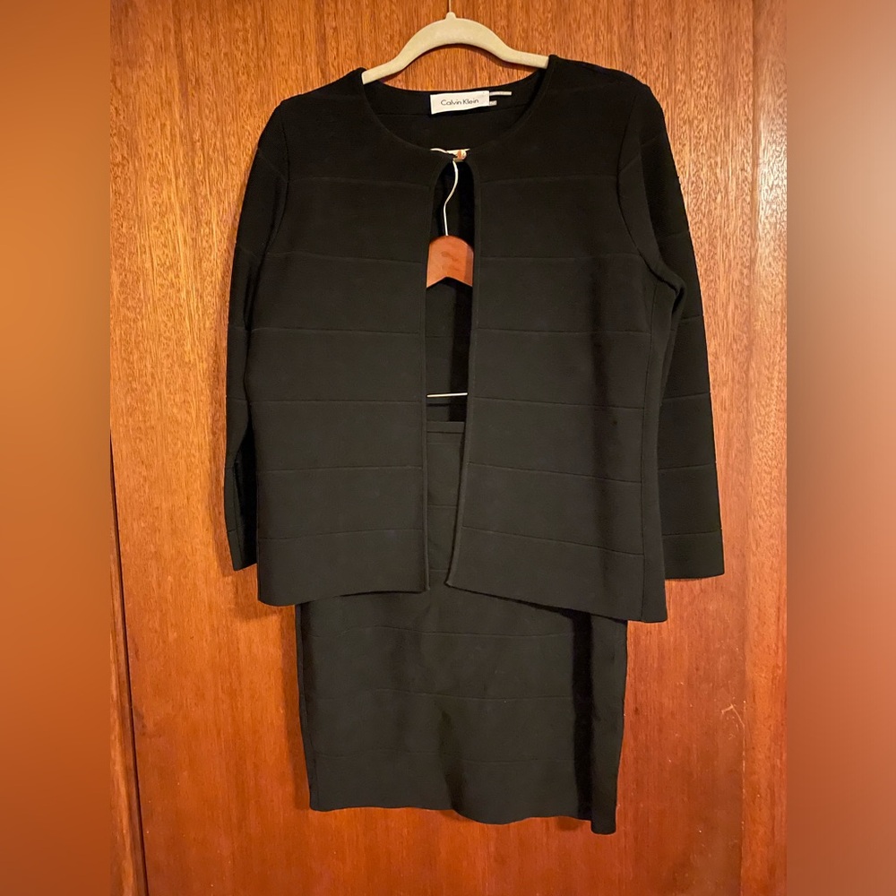 Calvin Klein skirt and jacket suit black PM
